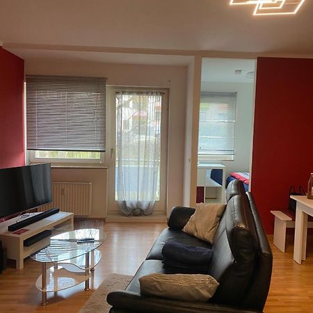 Zwei Zimmer Appartment Mit Balkon Und Stellplatz Voll Moebliert Trier Eksteriør billede