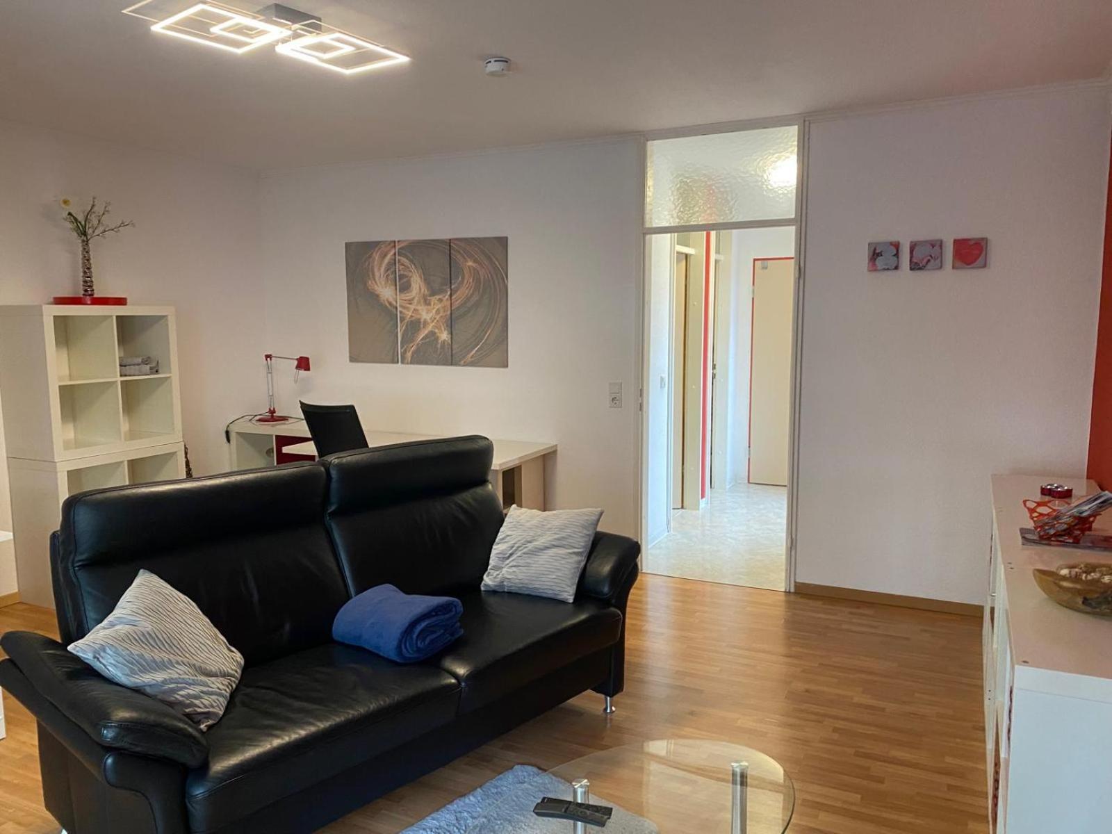Zwei Zimmer Appartment Mit Balkon Und Stellplatz Voll Moebliert Trier Eksteriør billede